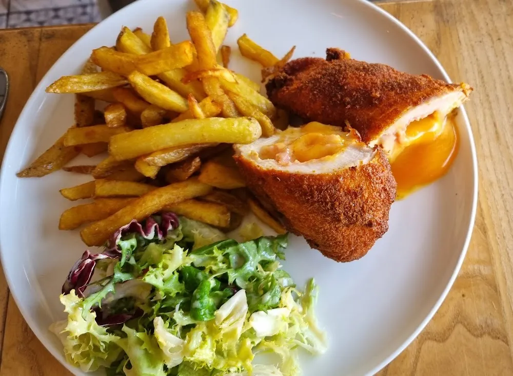 Cordon Bleu Maison Et Frites Fraîche